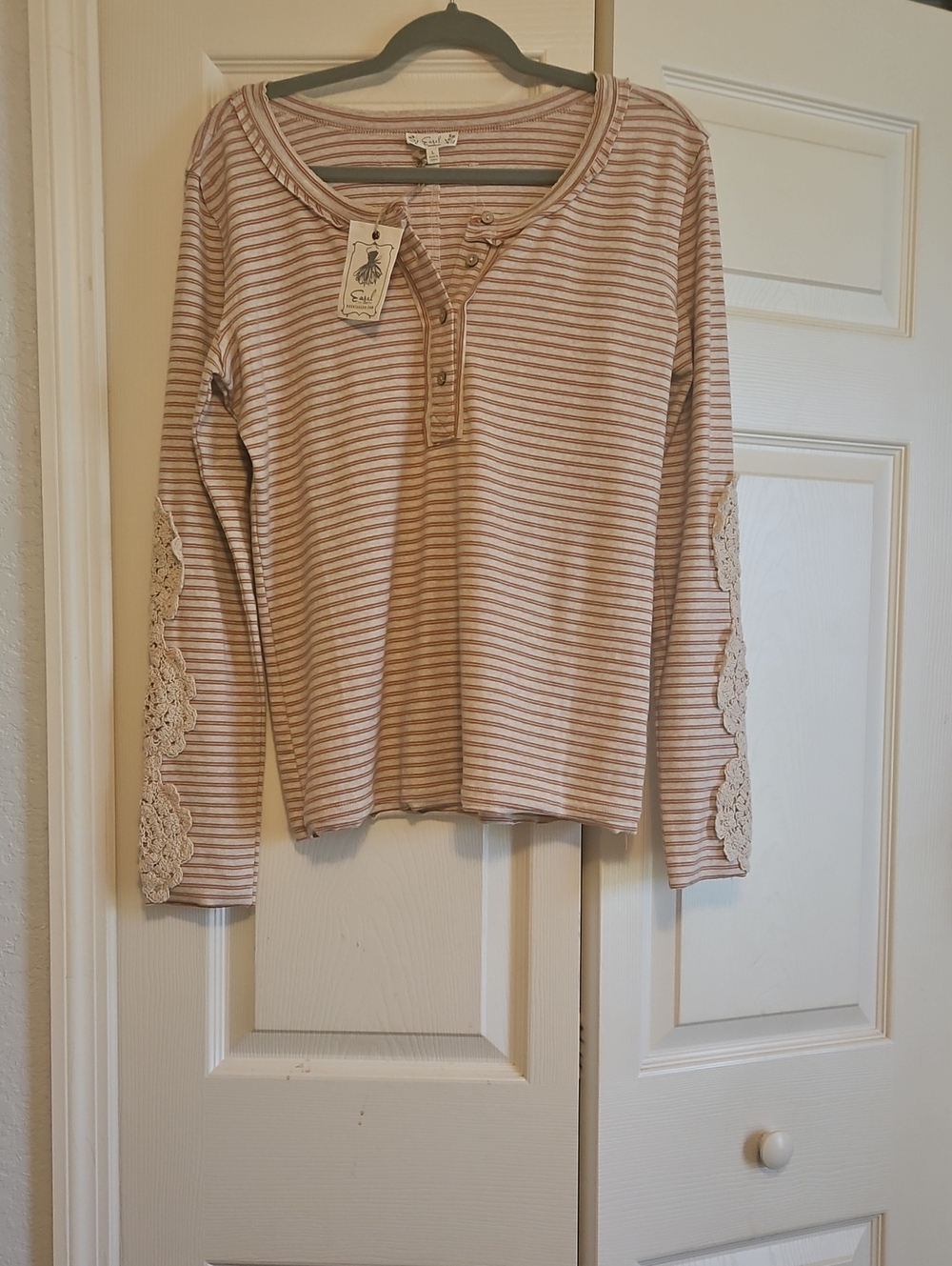 Easle Henley Top with Lace Elbow Panels - Blush & White
